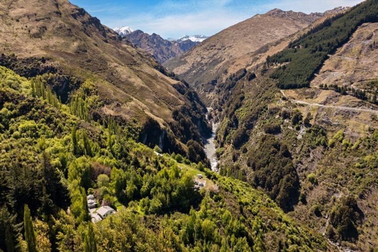 Photo of property in 108 Moonlight Track, Arthurs Point, Queenstown, 9371