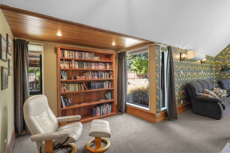 Photo of property in 12 Harrod Place, Rangiora, 7400