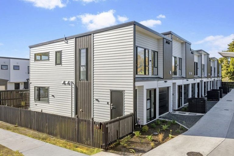 Photo of property in 3/12 William Street, Mangere East, Auckland, 2024