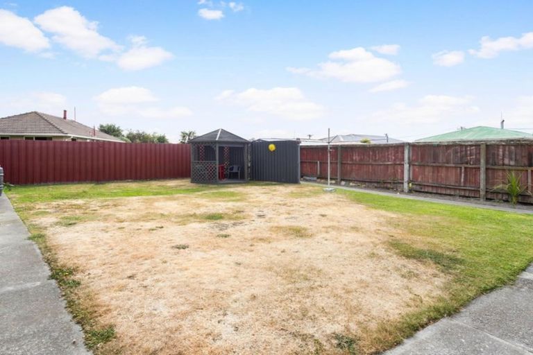 Photo of property in 28 Compton Street, Woolston, Christchurch, 8062