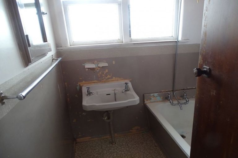 Photo of property in 90 Thames Road, Paeroa, 3600