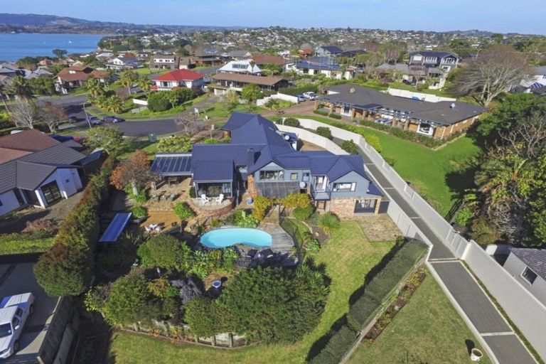 Photo of property in 9 Colleen Court, Cockle Bay, Auckland, 2014