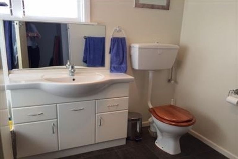 Photo of property in 75 Smith Street, Woolston, Christchurch, 8062