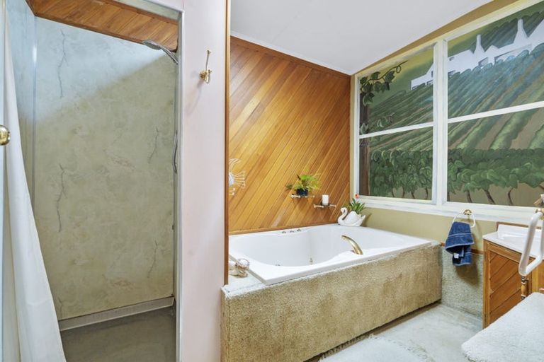 Photo of property in 12 Totara Terrace, Inglewood, 4330