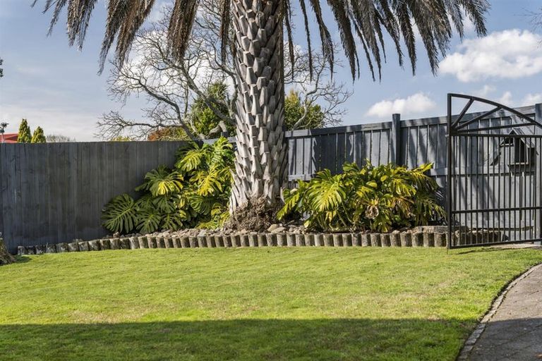 Photo of property in 4 Bishoprick Crescent, Te Puke, 3119