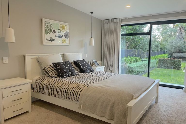 Photo of property in 21 Alfred Street, Northcote Point, Auckland, 0627