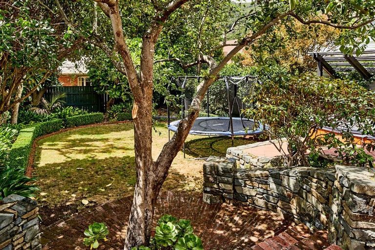 Photo of property in 14 Maire Street, Eastbourne, Lower Hutt, 5013