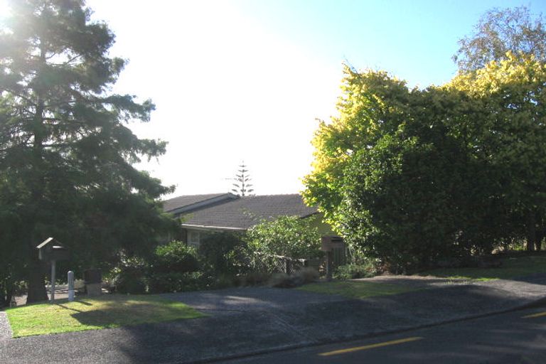 Photo of property in 6 Havenwood Place, Birkenhead, Auckland, 0626