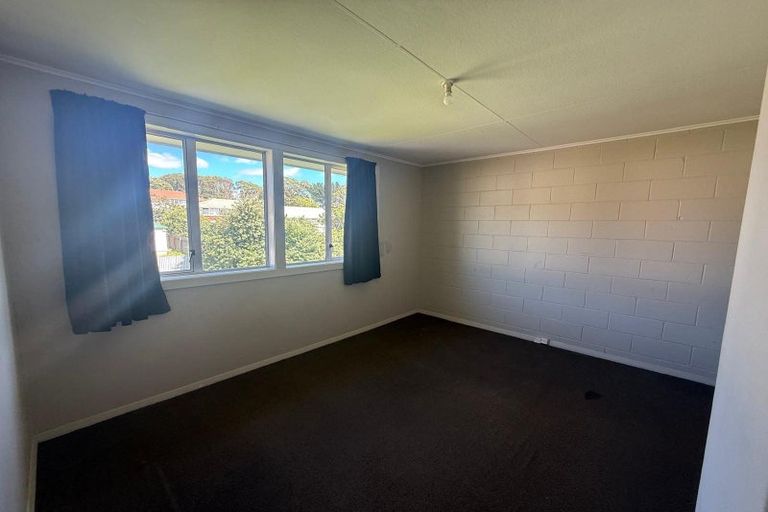 Photo of property in 27ab Loongana Street, Waitangirua, Porirua, 5024