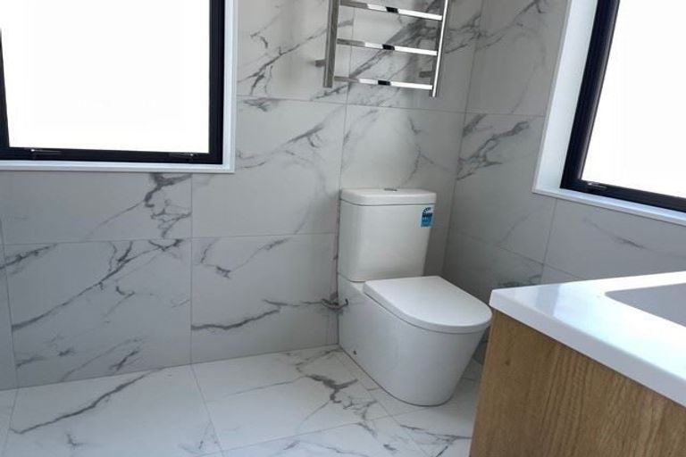 Photo of property in 4 Combat Street, Papakura, 2110