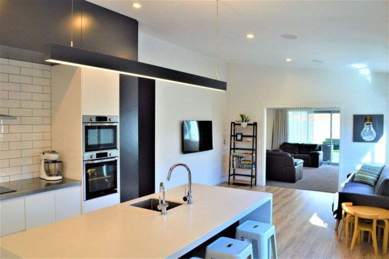 Photo of property in 25 Magnetic Place, Cromwell, 9310