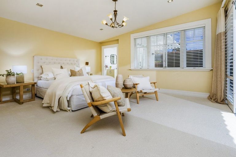 Photo of property in 33 Cheltenham Road, Devonport, Auckland, 0624