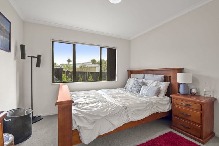 Photo of property in 1/919 Whangaparaoa Road, Manly, Whangaparaoa, 0930