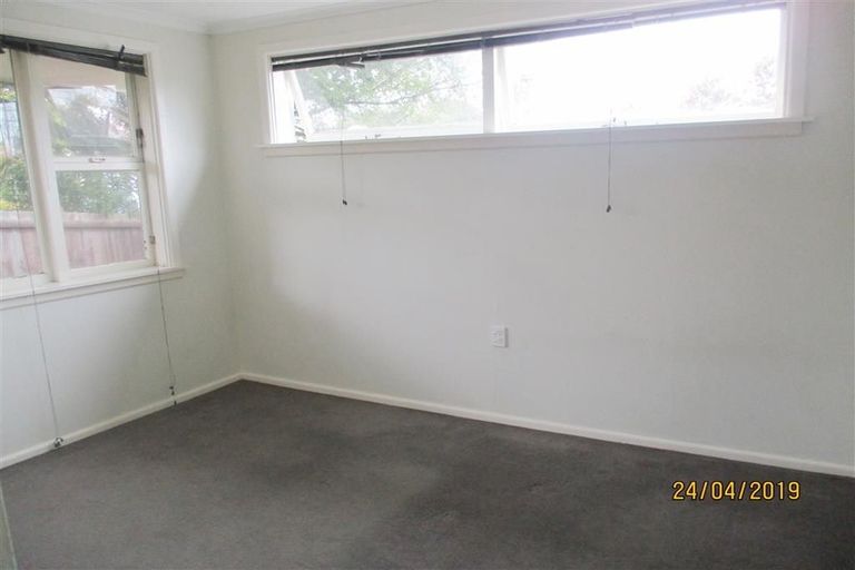 Photo of property in 2 Ilfracombe Place, Burnside, Christchurch, 8053