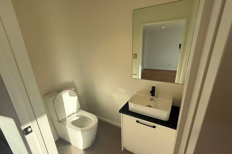 Photo of property in 23 Meritage Lane, Te Atatu South, Auckland, 0610