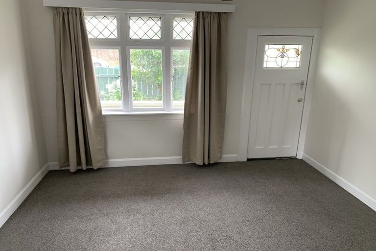 Photo of property in 102 Coutts Street, Kilbirnie, Wellington, 6022