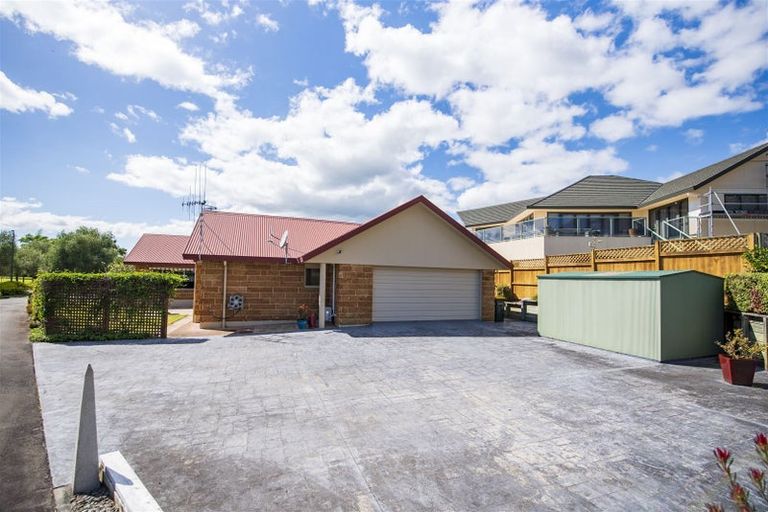 Photo of property in 17 Claremont Rise, Levin, 5510