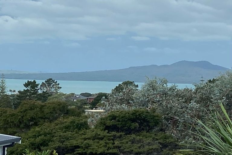 Photo of property in 47a Aberdeen Road, Castor Bay, Auckland, 0620