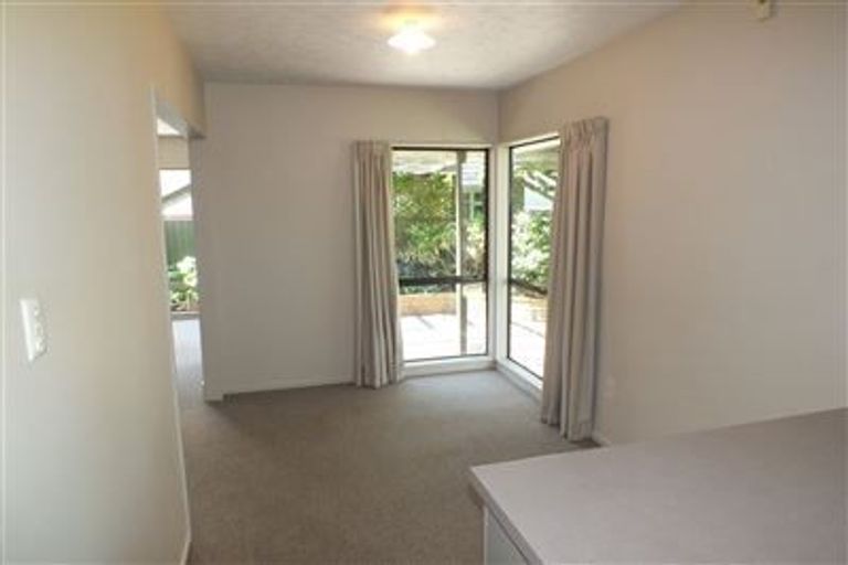 Photo of property in 1/318 Withells Road, Avonhead, Christchurch, 8042