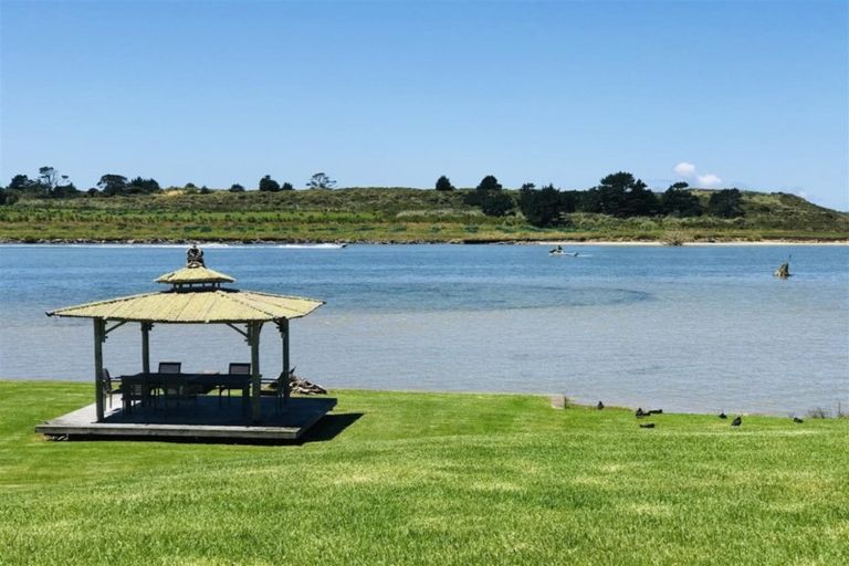 Photo of property in 249 Cove Road, Waipu, 0582