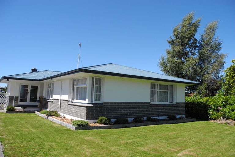 Photo of property in 42 Parsonage Road, Waimate, 7924