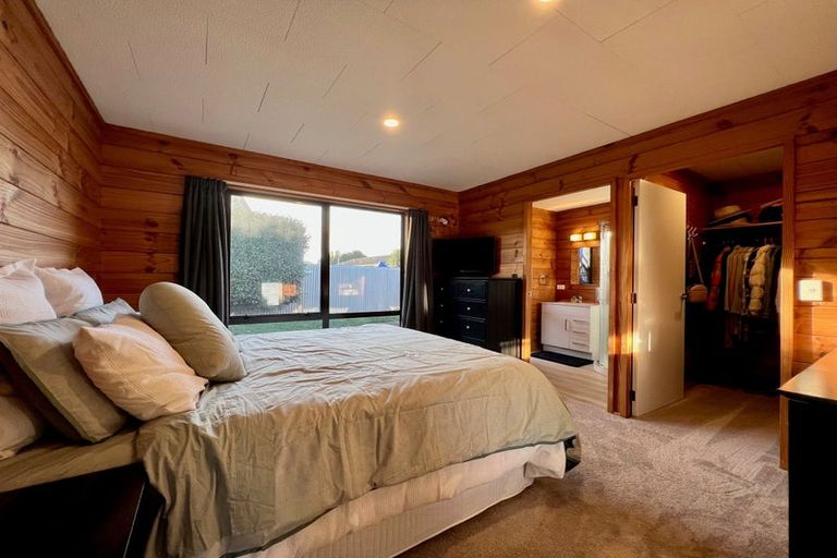 Photo of property in 2/98 Springs Road, Hornby, Christchurch, 8042