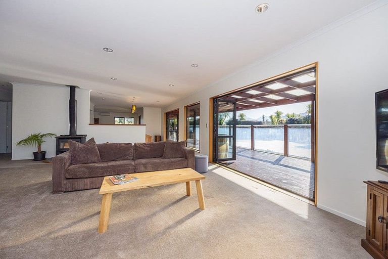 Photo of property in 118 Lachlan Avenue, Hawea Flat, Wanaka, 9382