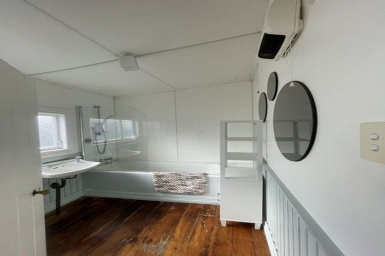 Photo of property in 1/30 Bulteel Street, New Plymouth, 4310