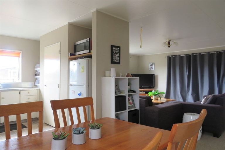 Photo of property in 18a Shortt Street, Foxton Beach, Foxton, 4815