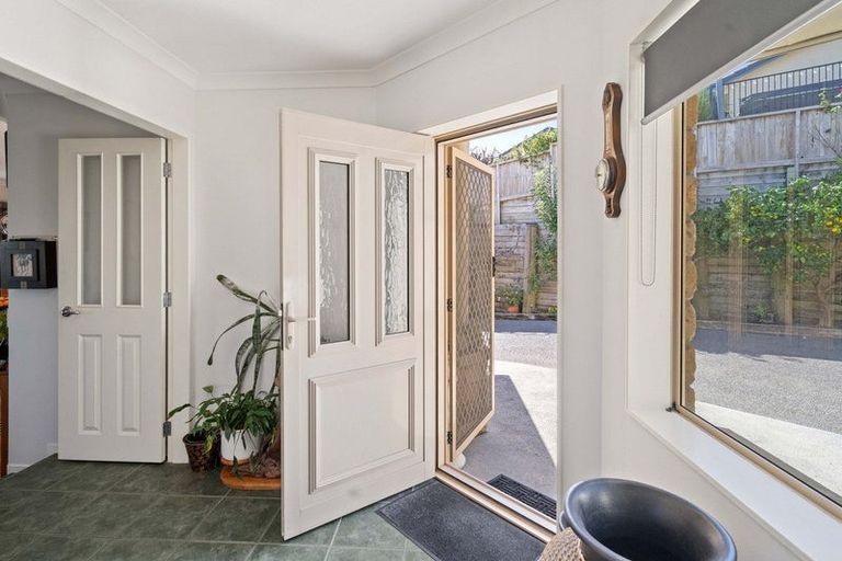 Photo of property in 2 Summerhaven Place, Ohauiti, Tauranga, 3112