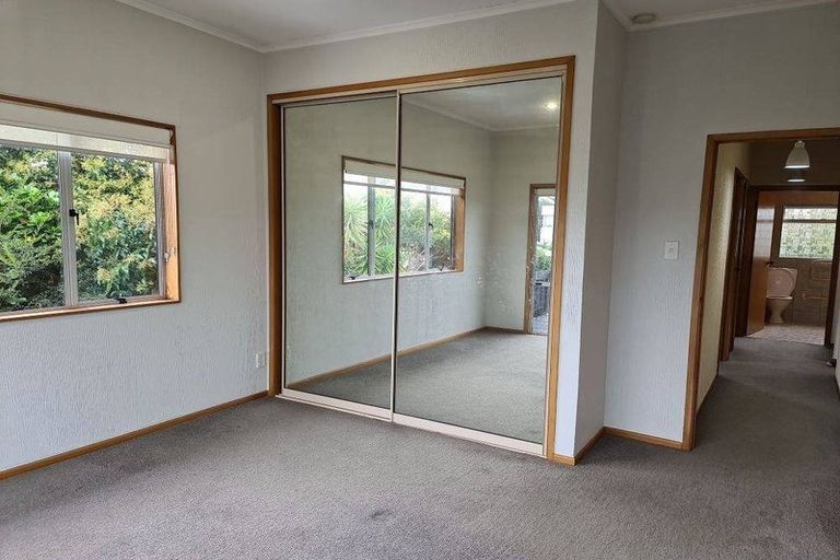 Photo of property in 84a Marine Parade, Mellons Bay, Auckland, 2014