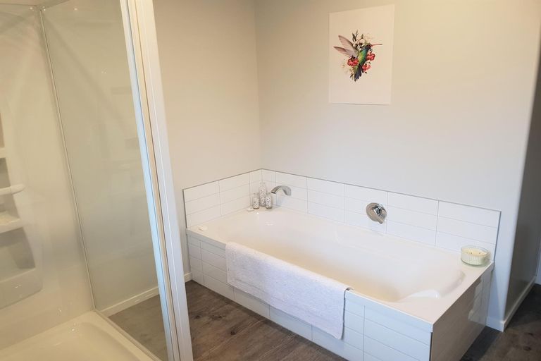 Photo of property in 14 Molyneux Avenue, Cromwell, 9310