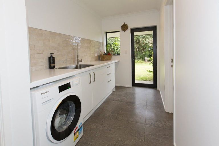 Photo of property in 36 Ripiro Drive, Baylys Beach, Dargaville, 0377