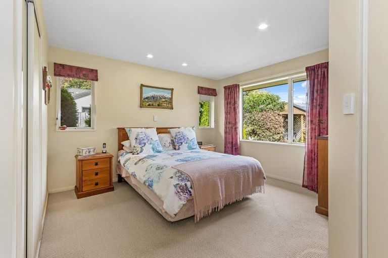 Photo of property in 22 Garforth Green, Halswell, Christchurch, 8025