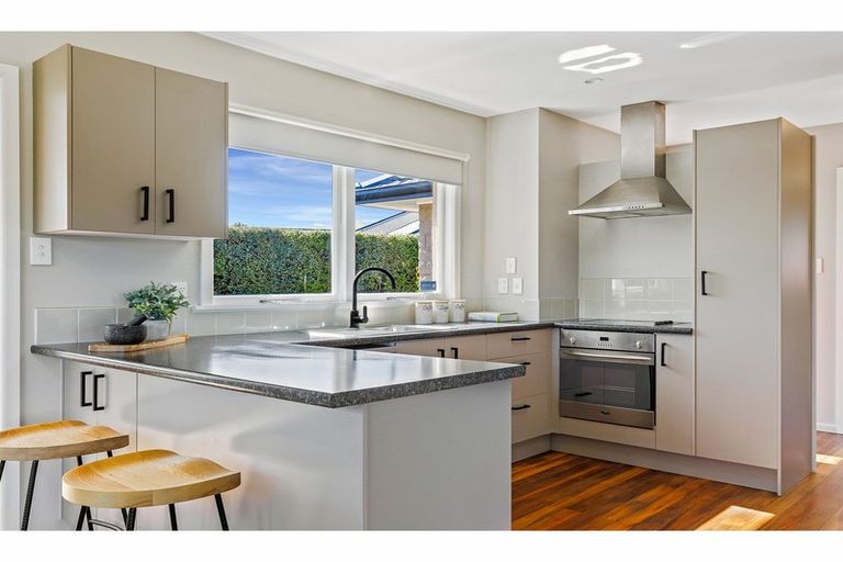 Photo of property in 42 Santa Rosa Avenue, Halswell, Christchurch, 8025