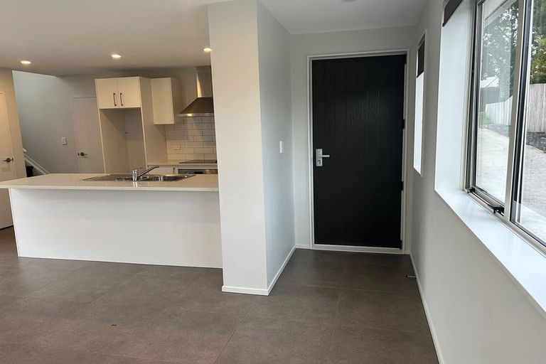 Photo of property in 7b Yeoman Place, Howick, Auckland, 2014