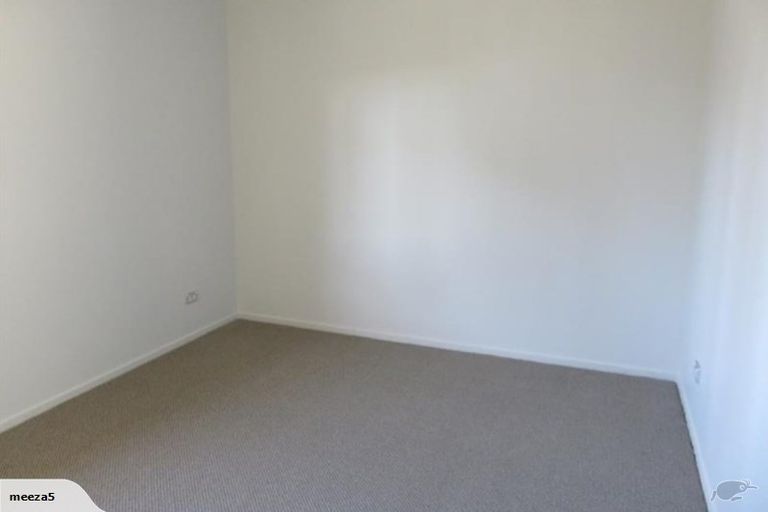 Photo of property in 12a Frederick Place, Whalers Gate, New Plymouth, 4310