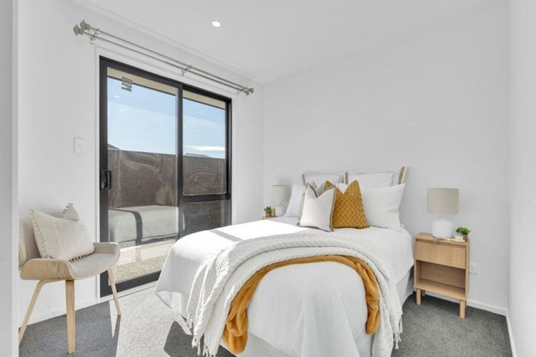 Photo of property in 6 Crosado Place, Rolleston, 7614