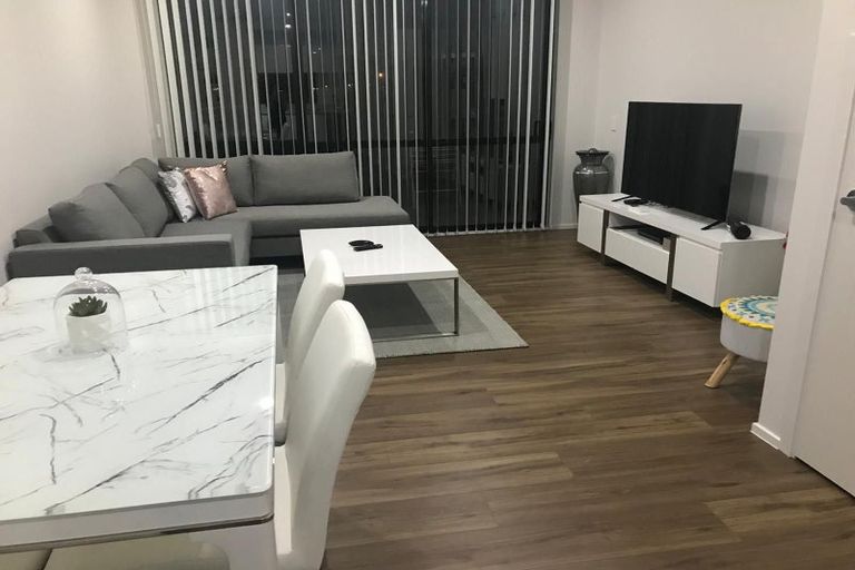 Photo of property in 13 Walsh Road, Papakura, 2110