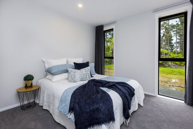 Photo of property in 60 Crest Road, Akatarawa, Upper Hutt, 5372