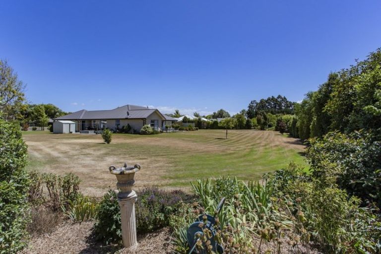 Photo of property in 11 Riverside Way, Amberley, 7410