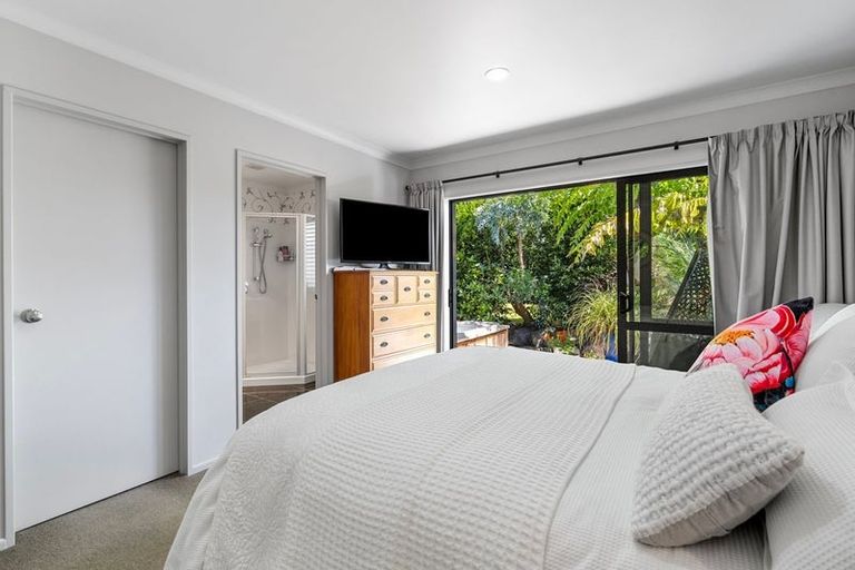 Photo of property in 18 Ko Place, Pyes Pa, Tauranga, 3112