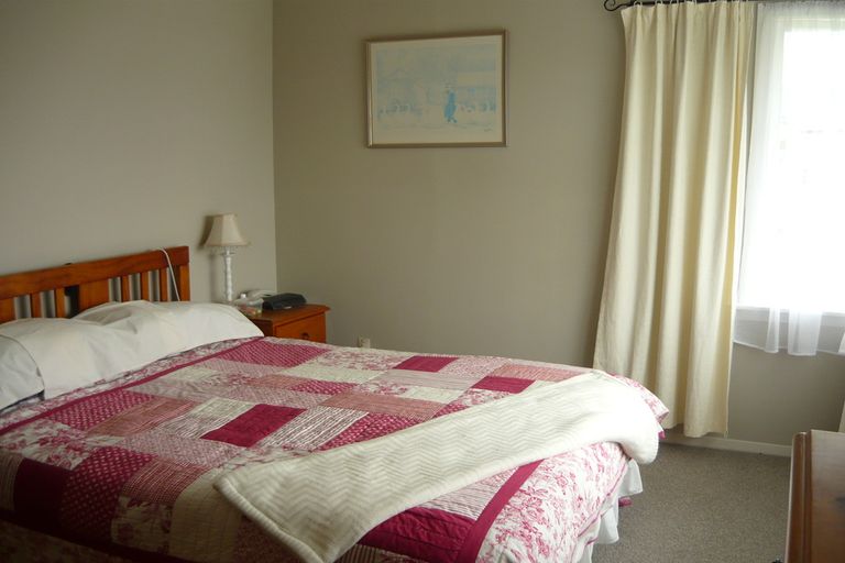 Photo of property in 42 Parsonage Road, Waimate, 7924