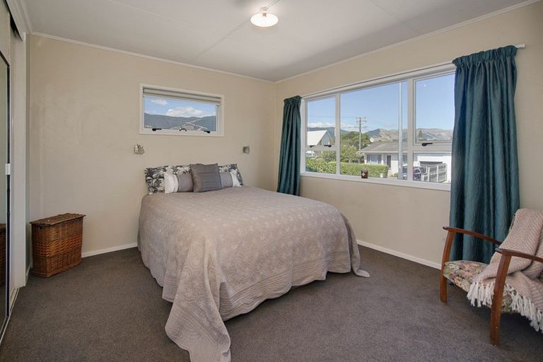 Photo of property in 4 Rosebank Terrace, Stoke, Nelson, 7011