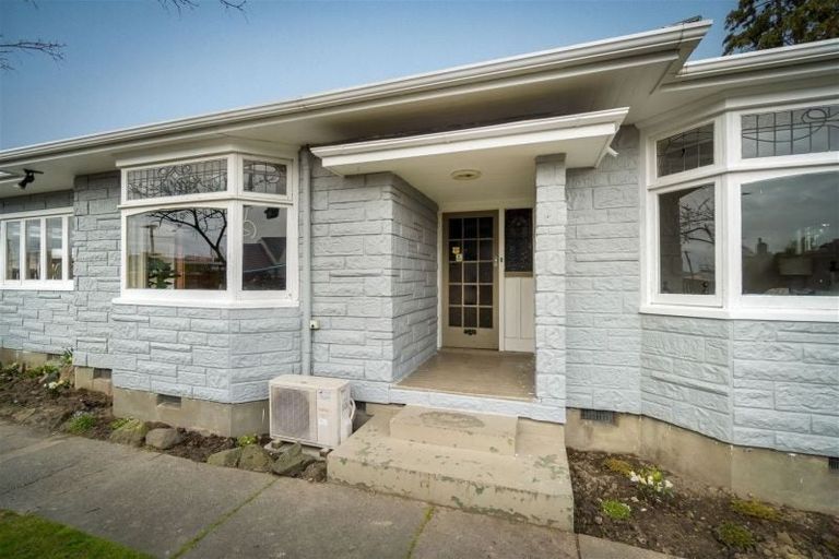 Photo of property in 2 Milton Street, Somerfield, Christchurch, 8024