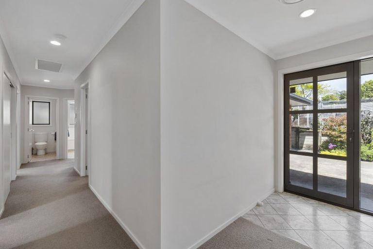 Photo of property in 9a Wilton Street, Westown, New Plymouth, 4310