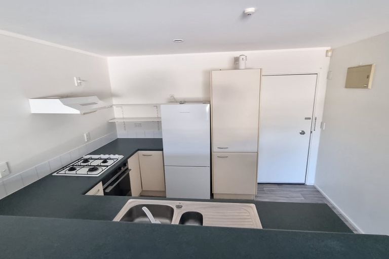 Photo of property in 8 Girton Terrace, Mount Cook, Wellington, 6021