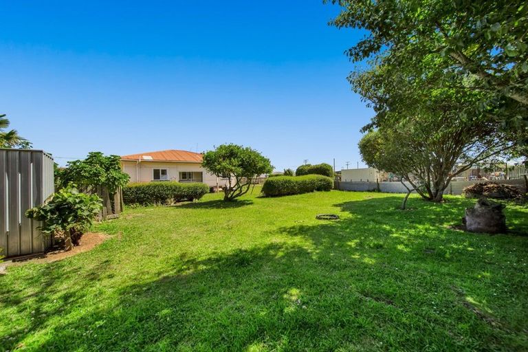 Photo of property in 35 Mawhitiwhiti Road, Normanby, Hawera, 4614