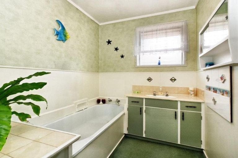 Photo of property in 3/2 Routley Drive, Glen Eden, Auckland, 0602