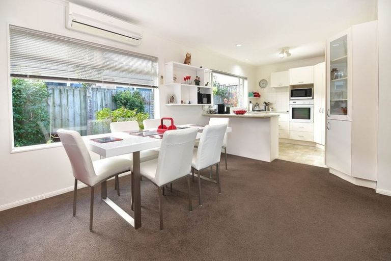 Photo of property in 29 Dan Tori Place, Orewa, 0931